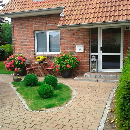 Apartamento Fewo Mit Terrasse Und Garten Ostseebad Kühlungsborn